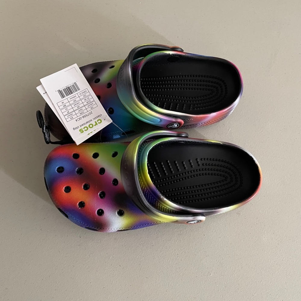 NWT CROCS Classic Solarized Tie Dye Clogs Womens 7